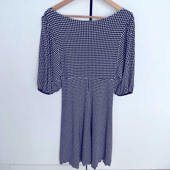 🎉 PM Editor Pick 🎉 Low cut polka dot dress with 3/4 bell sleeves, a- line - Picture 4 of 4
